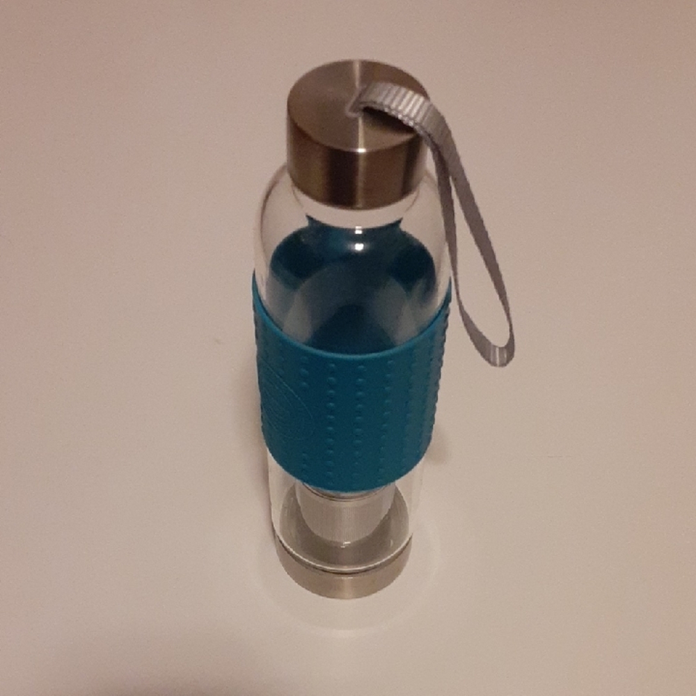 Grosche Glass Infusion Water Bottle with Blue Silicone Grip